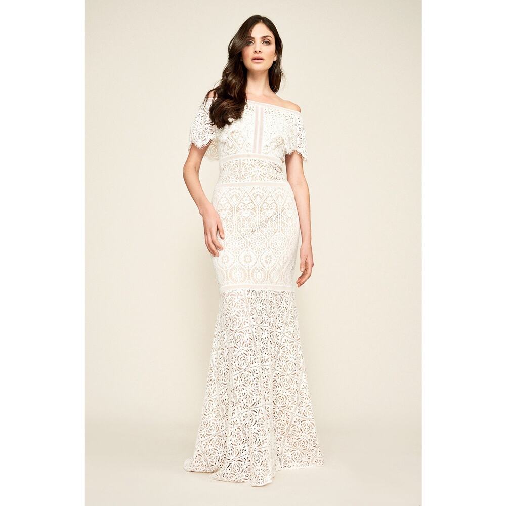 New, Tadashi Shoji Avellino Off Shoulder Gown size 14 AYW17518L NWT Bride